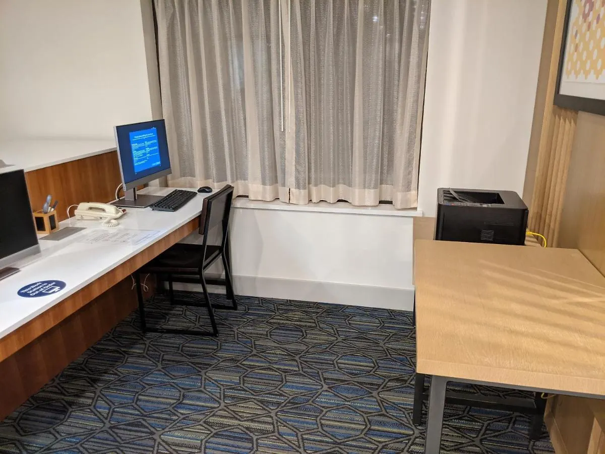 Hotel Holiday Express South By Ihg Burlington