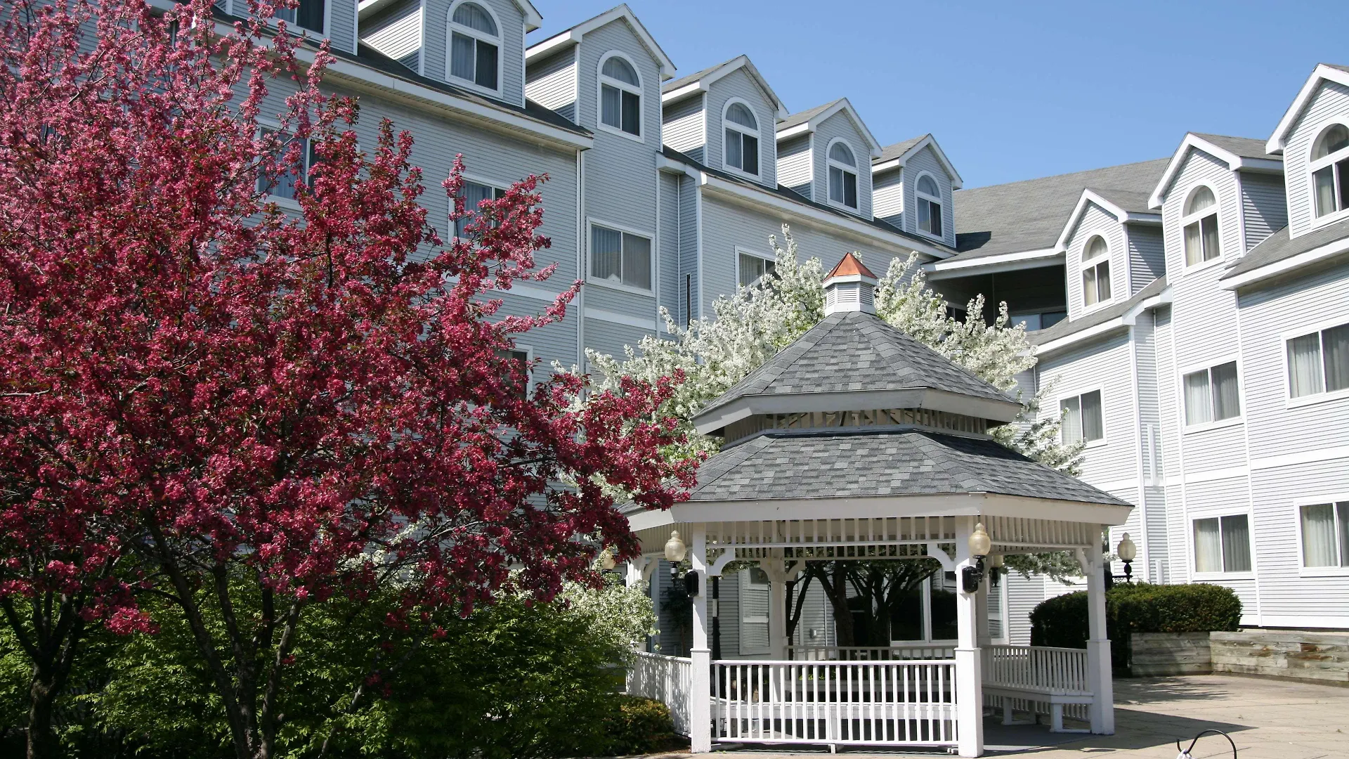 Hampton - Colchester Hotel