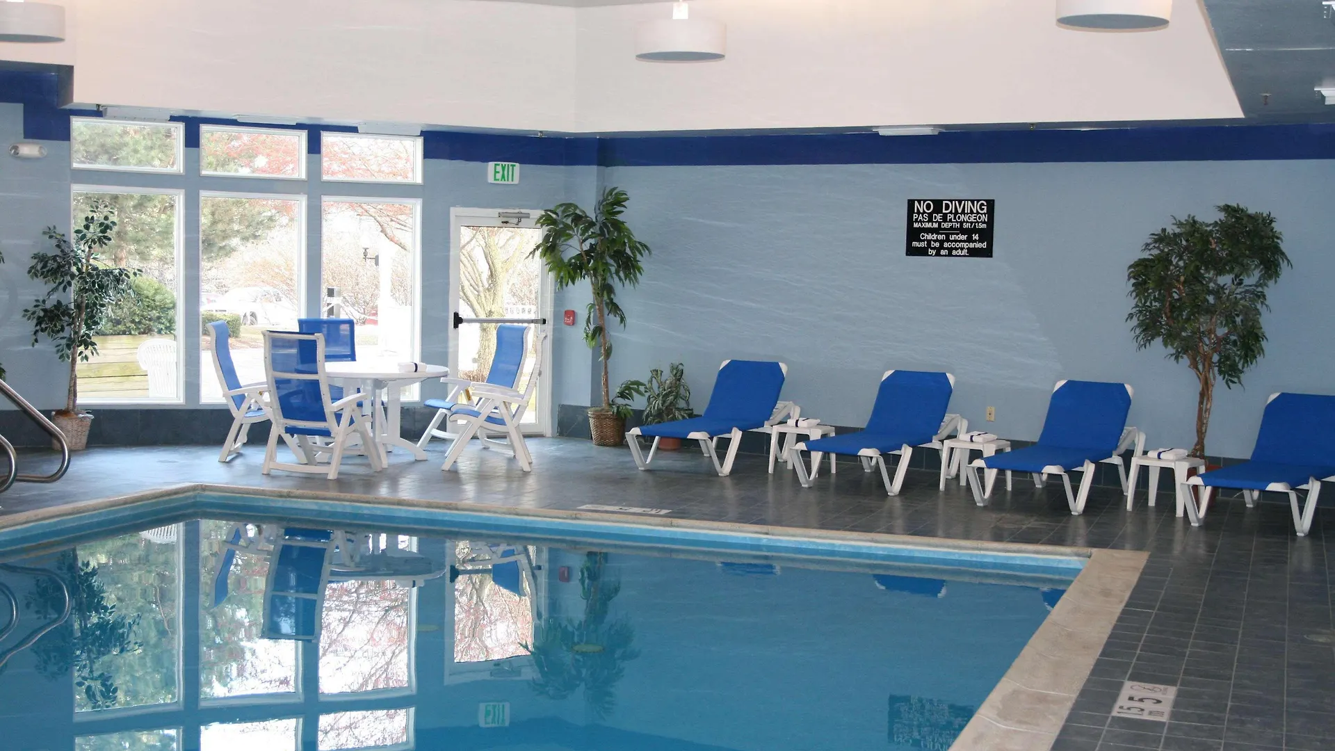 Hampton - Colchester Hotel