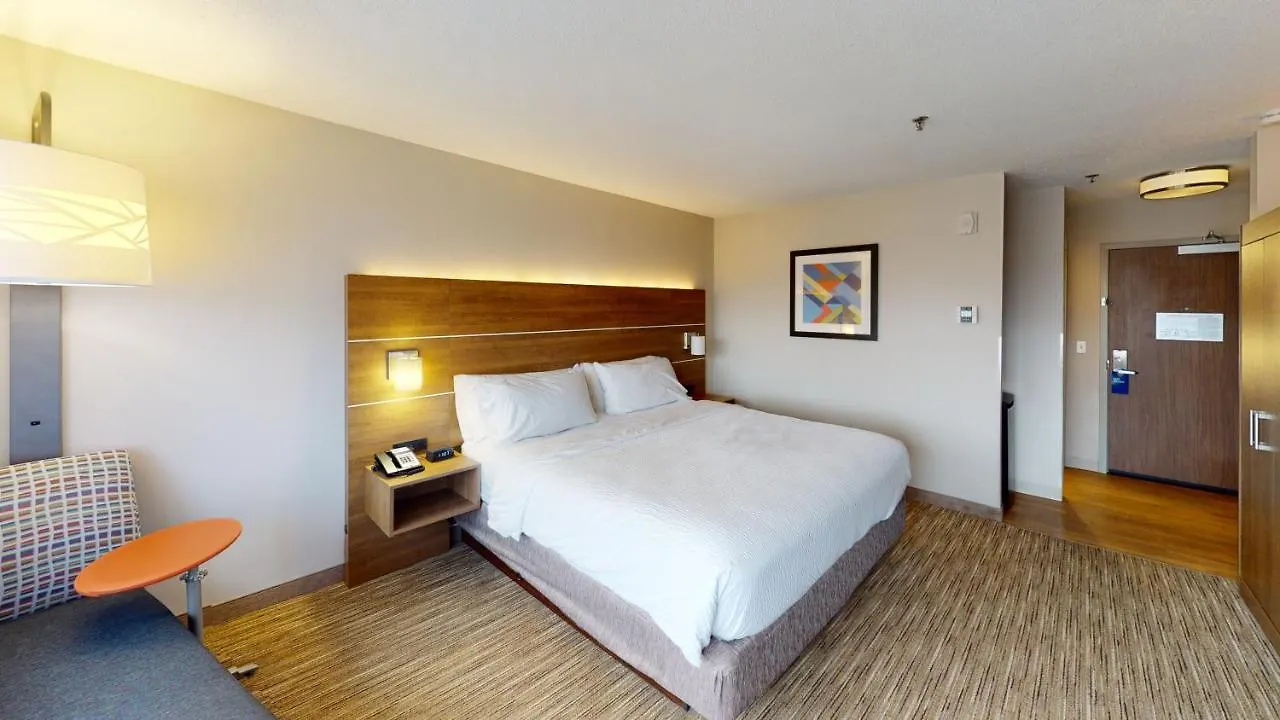 Holiday Express South By Ihg Hotel 2*