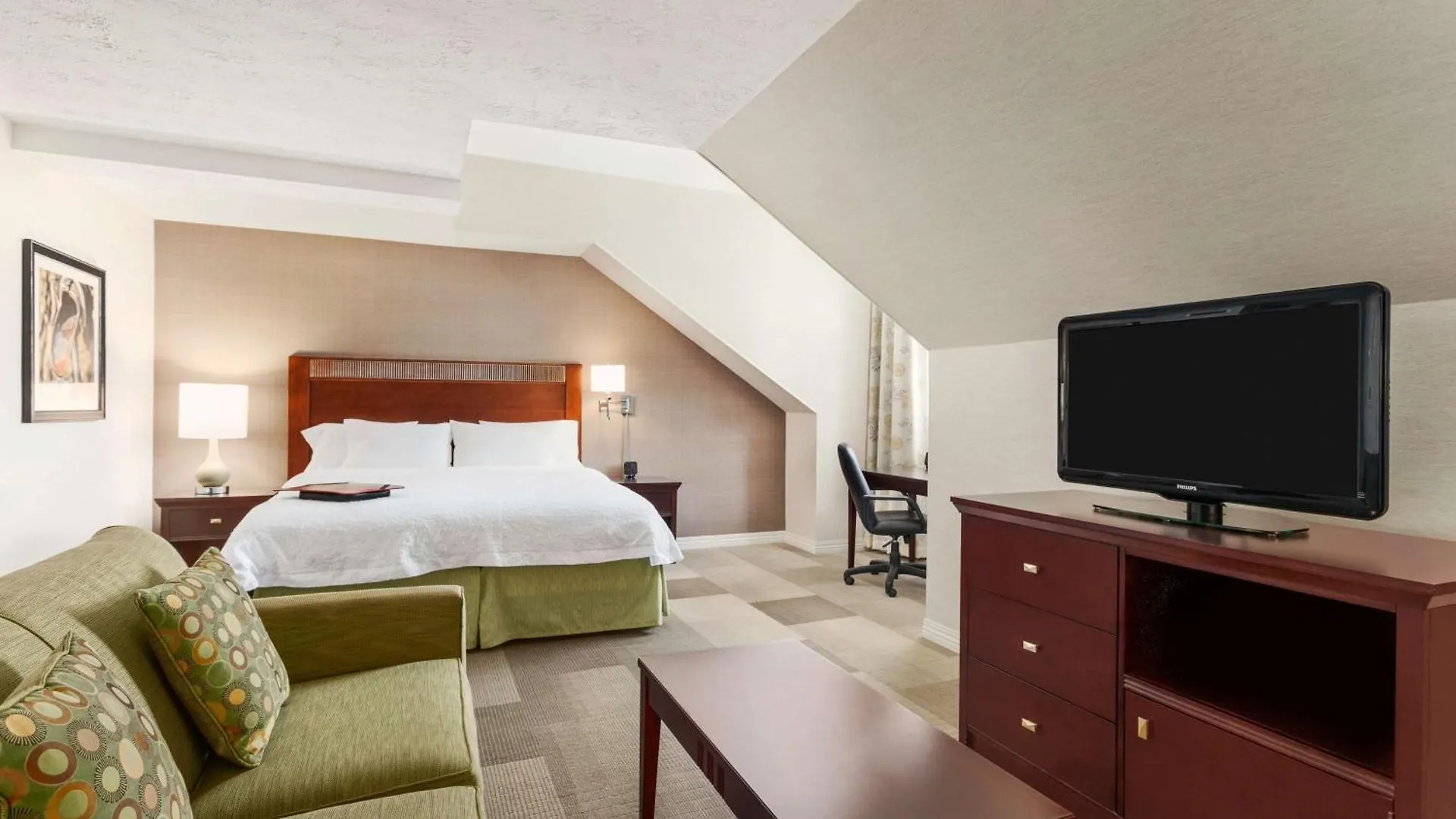 Hampton - Colchester Hotel