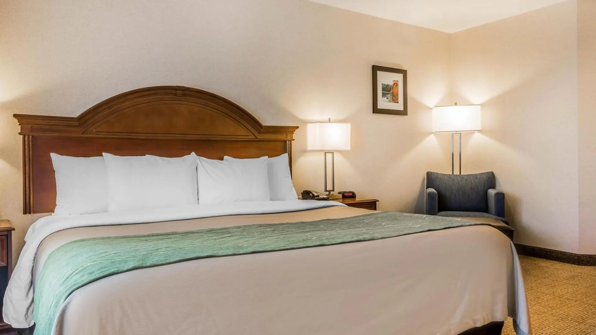 Comfort & Hotell 3*