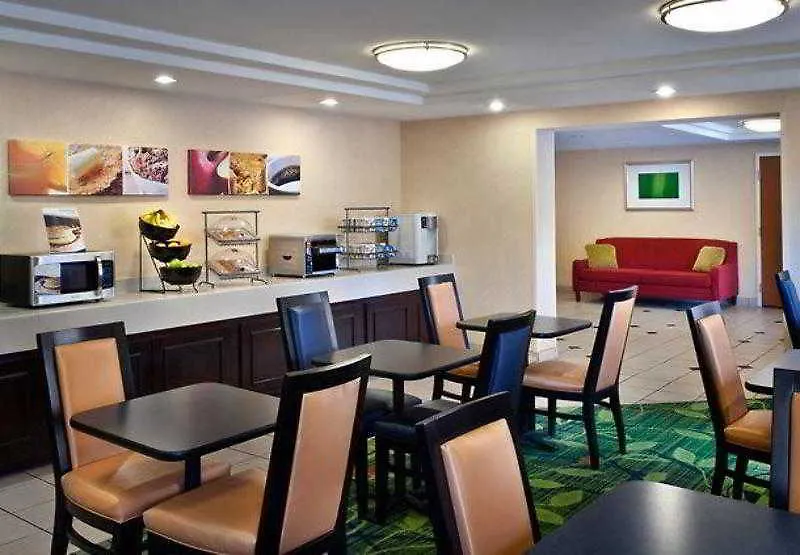 Hotel Fairfield By Marriott Williston Burlington