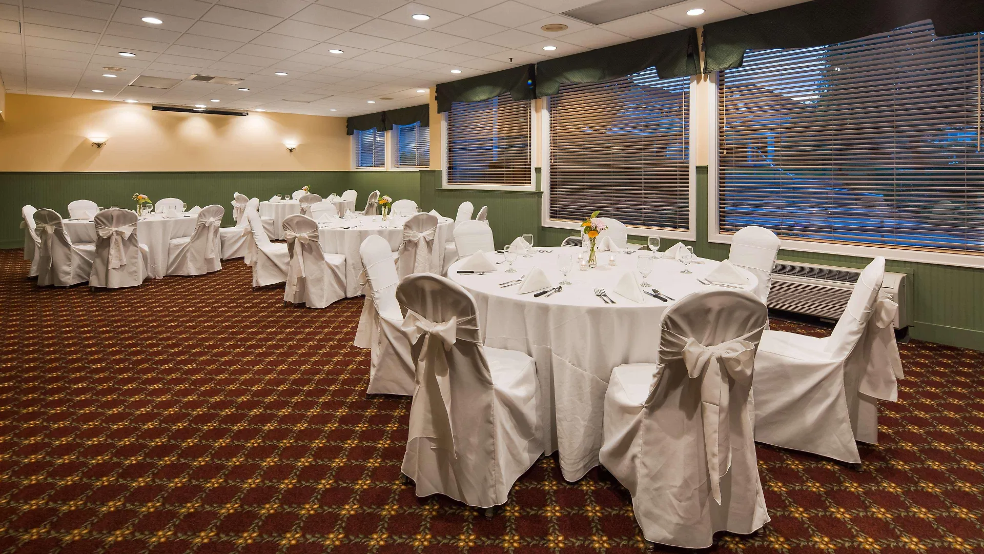 Western Windjammer & Conference Center 3*
