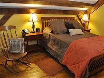 The At Grace Farm Hotel